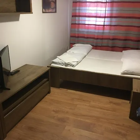 Harrys Motel Komarno